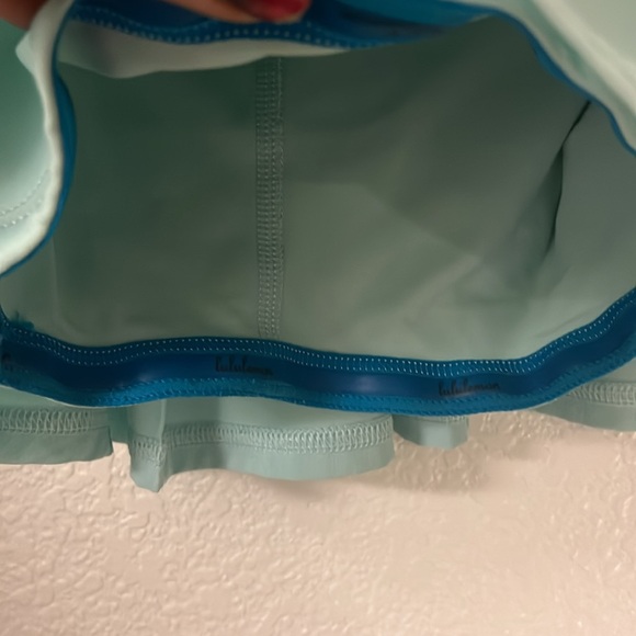 Lululemon woman’s size 6 pleated back athletic skirt. - Picture 7 of 9